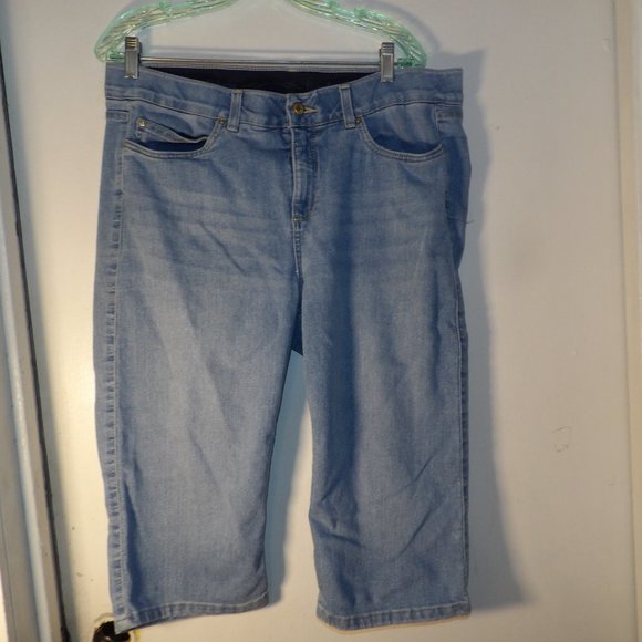 Rafaella Weekend Light Wash Comfort Waist Crop Jeans Sz 16 - Picture 1 of 7